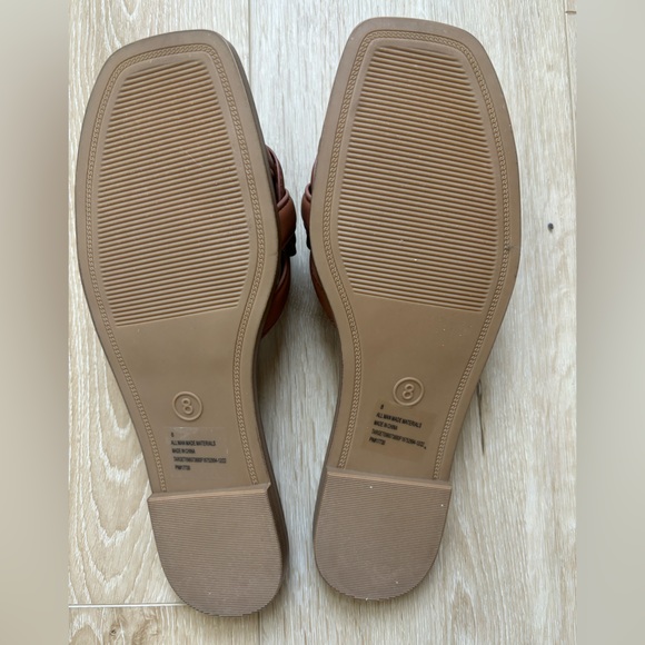 New brown sandals. A New Day. Never worn. Size 8 - Picture 2 of 2